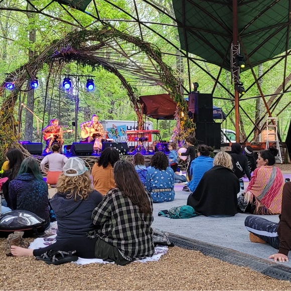 Meet your Posher, Karyn - Picture 11 of 16